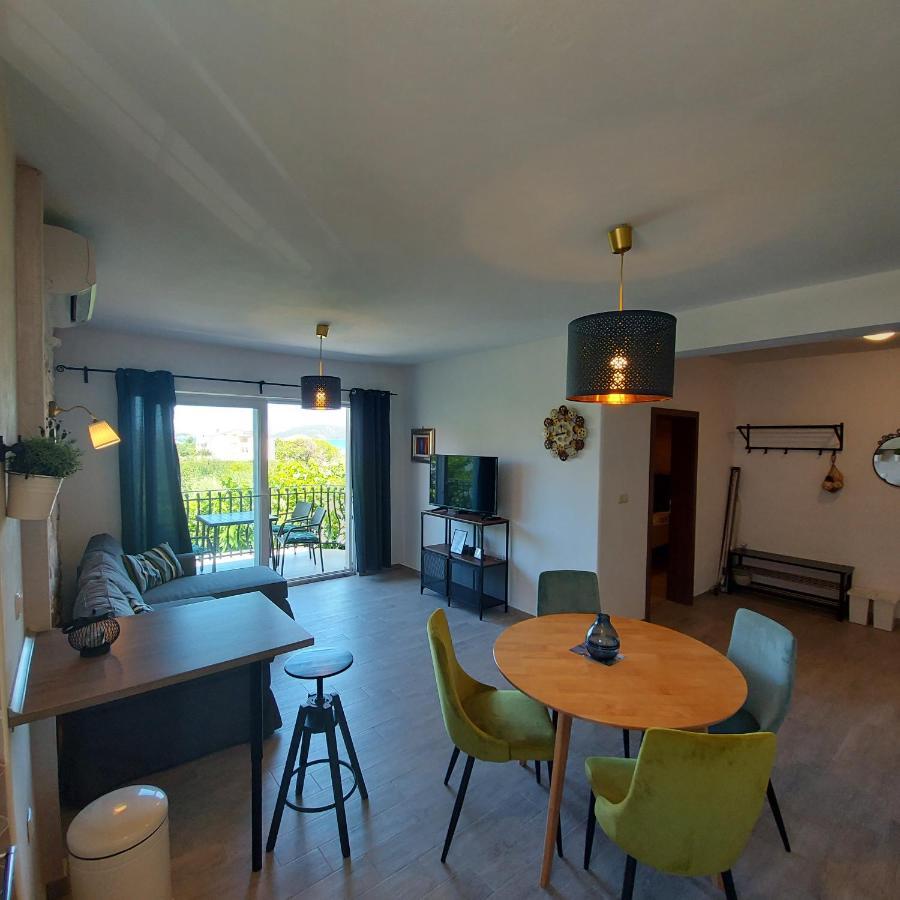 Apartments Batistic Supetarska Draga Eksteriør bilde